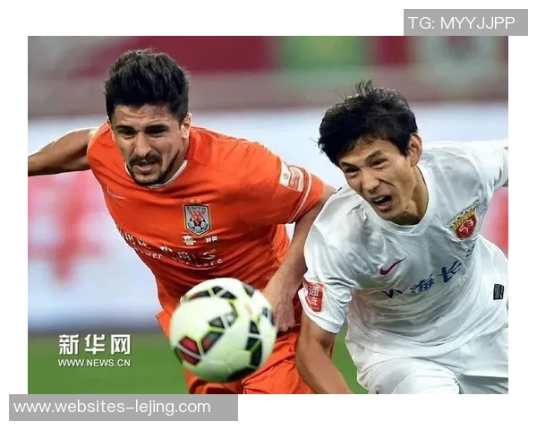 2017年上港与鲁能精彩对决集锦回顾展现足球魅力与激情瞬间 2017年上港与鲁能精彩对决集锦回顾展现足球魅力与激情瞬间