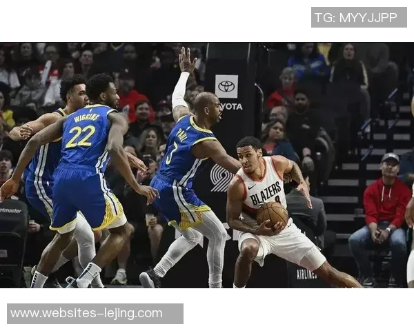 勇士与开拓者激战四月二十日谁能在季后赛争夺中占得先机 勇士与开拓者激战四月二十日谁能在季后赛争夺中占得先机