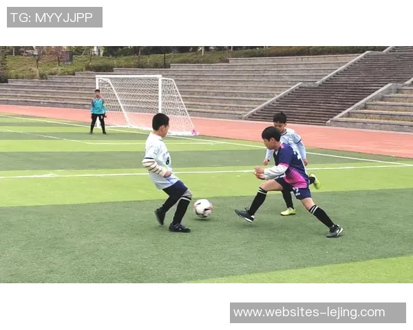 圣胡安圣马丁迎战萨斯菲尔德期待精彩对决展现足球魅力与激情