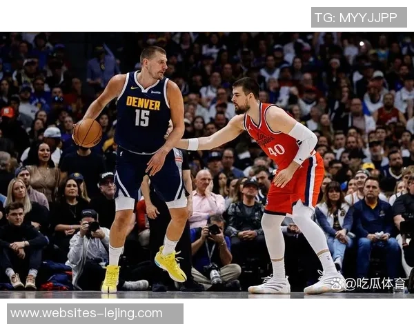 快船与掘金精彩对决黑白直播全程回顾与分析